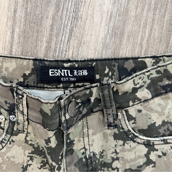 Size 6T essentials jeans - Picture 7 of 7